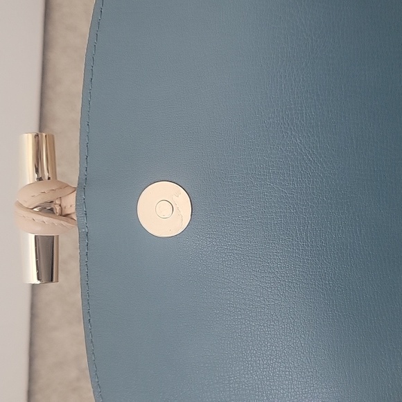 Longchamp Roseau crossbody - Picture 4 of 15